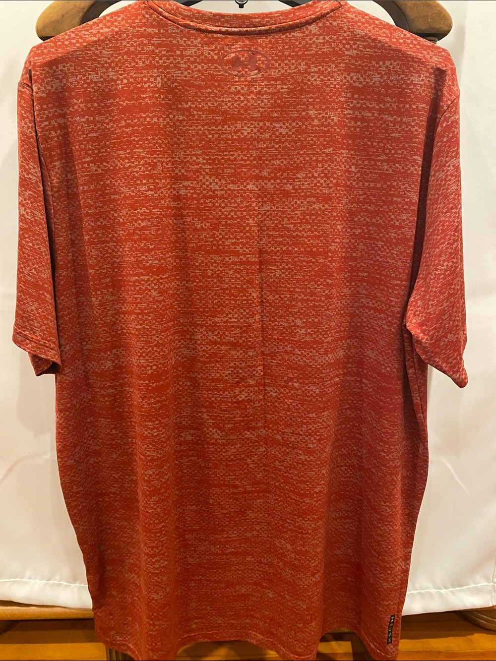 Under Armour Men’s Heathered Red-Orange Short-Sleeve Performance Tee - Picture 2 of 9
